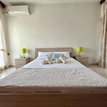 Hotel Lux *